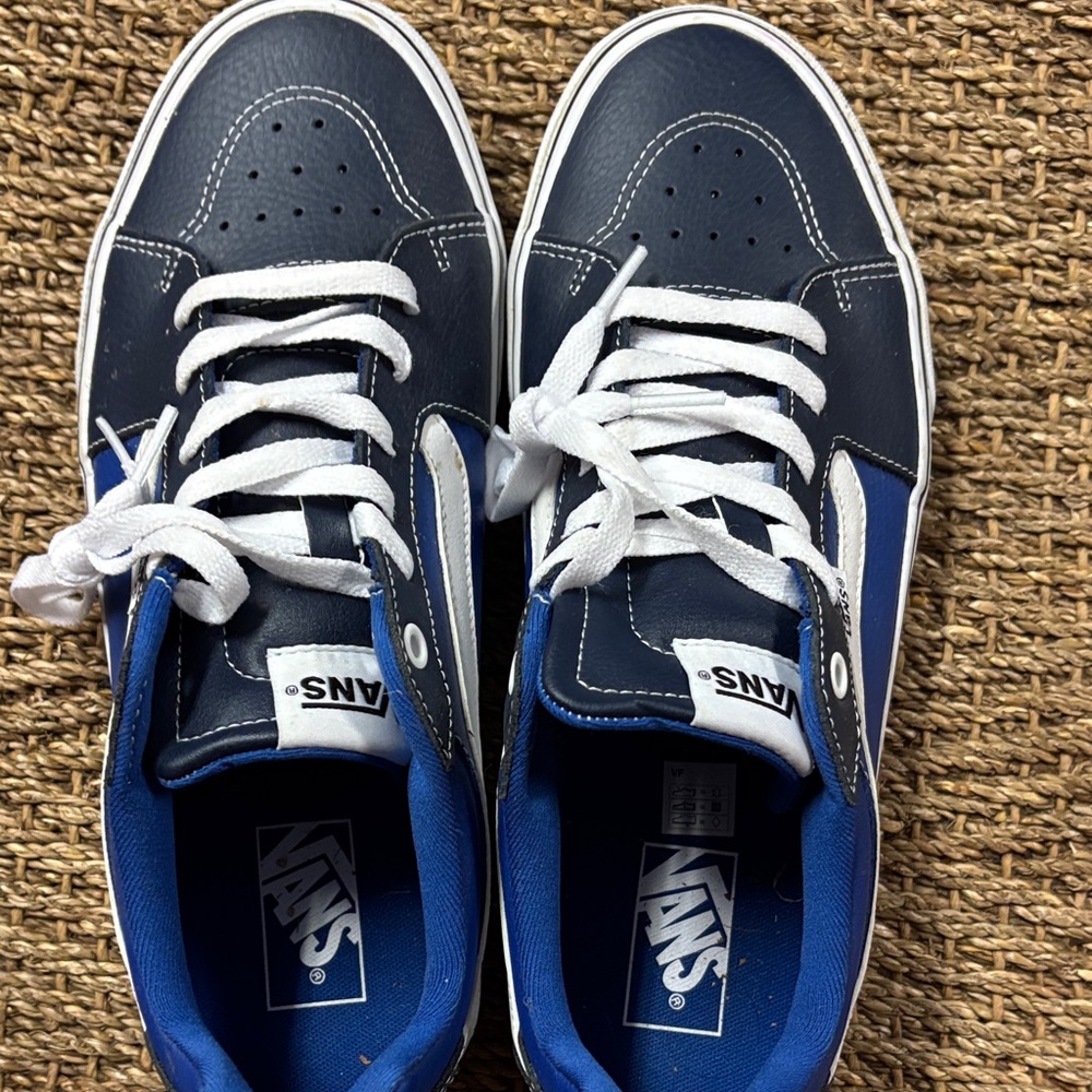 NWT Vans Men's Dark Blue and White Sneakers Sz 10